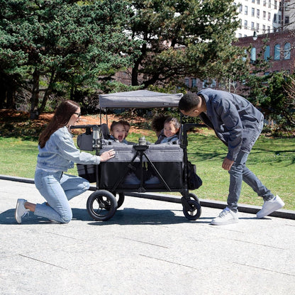 Jeep Wrangler Deluxe 4-seater stroller by Delta Children Premium Quad stroller